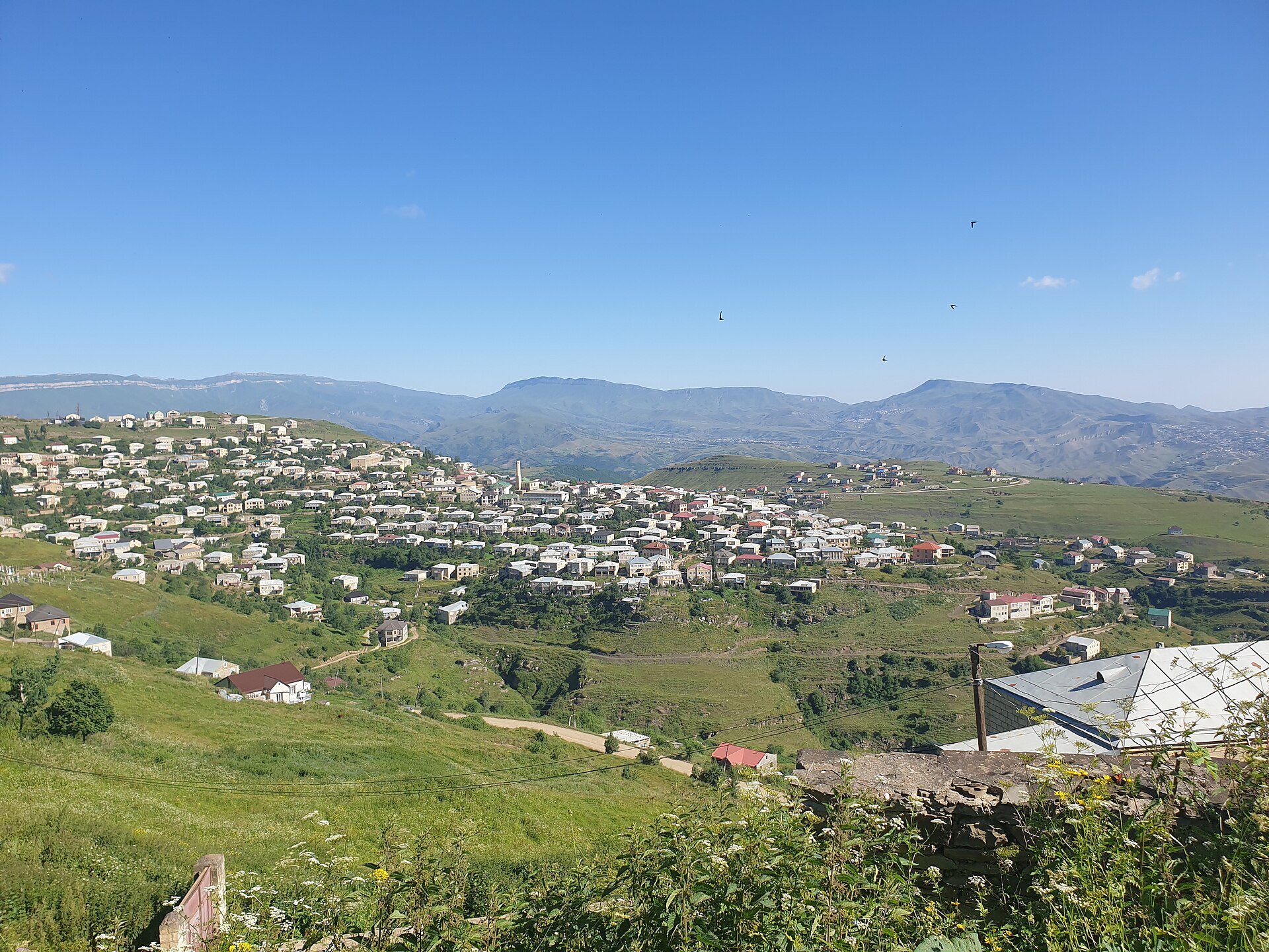 Панорама Кубачи и окружающих гор